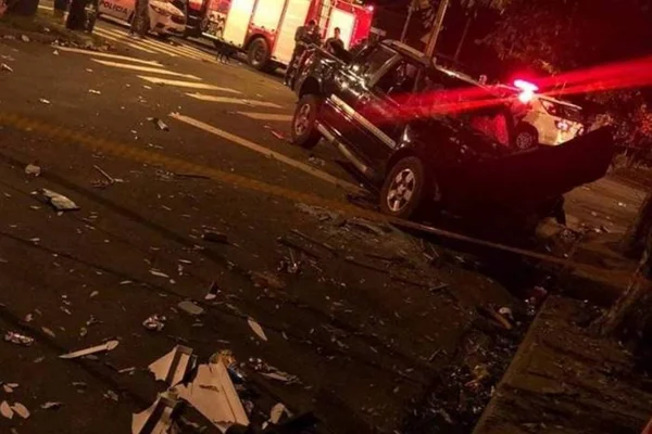 Homem briga com mulher em festa, atropela 18 pessoas e mata 2