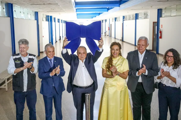 Ibaneis inaugura campus de Ceilândia da UnDF