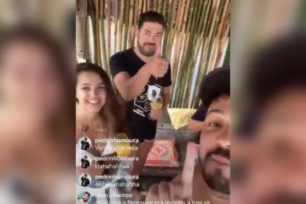 Investigador Valdir Carvalho ao lado de Thiago Ralado