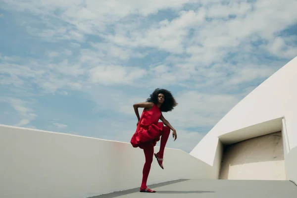 Modelo em editorial de moda do Metrópoles Catwalk - Metrópoles