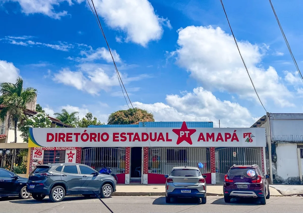 Sede do PT no Amapá é invadida e depredada - imagem 4 Sede do PT no Amapá é invadida e depredada - imagem 4