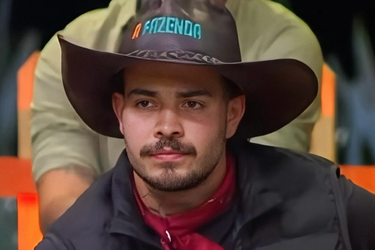 Jottapê desiste de A Fazenda 18 após eliminação de aliado Jottapê desiste de A Fazenda 18 após eliminação de aliado
