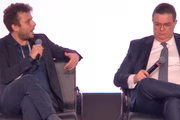 O repórter do Metrópoles, Luiz Vassallo, em entrevista com o ministro Wolney Quieroz (PDT), durante congresso da Abraji