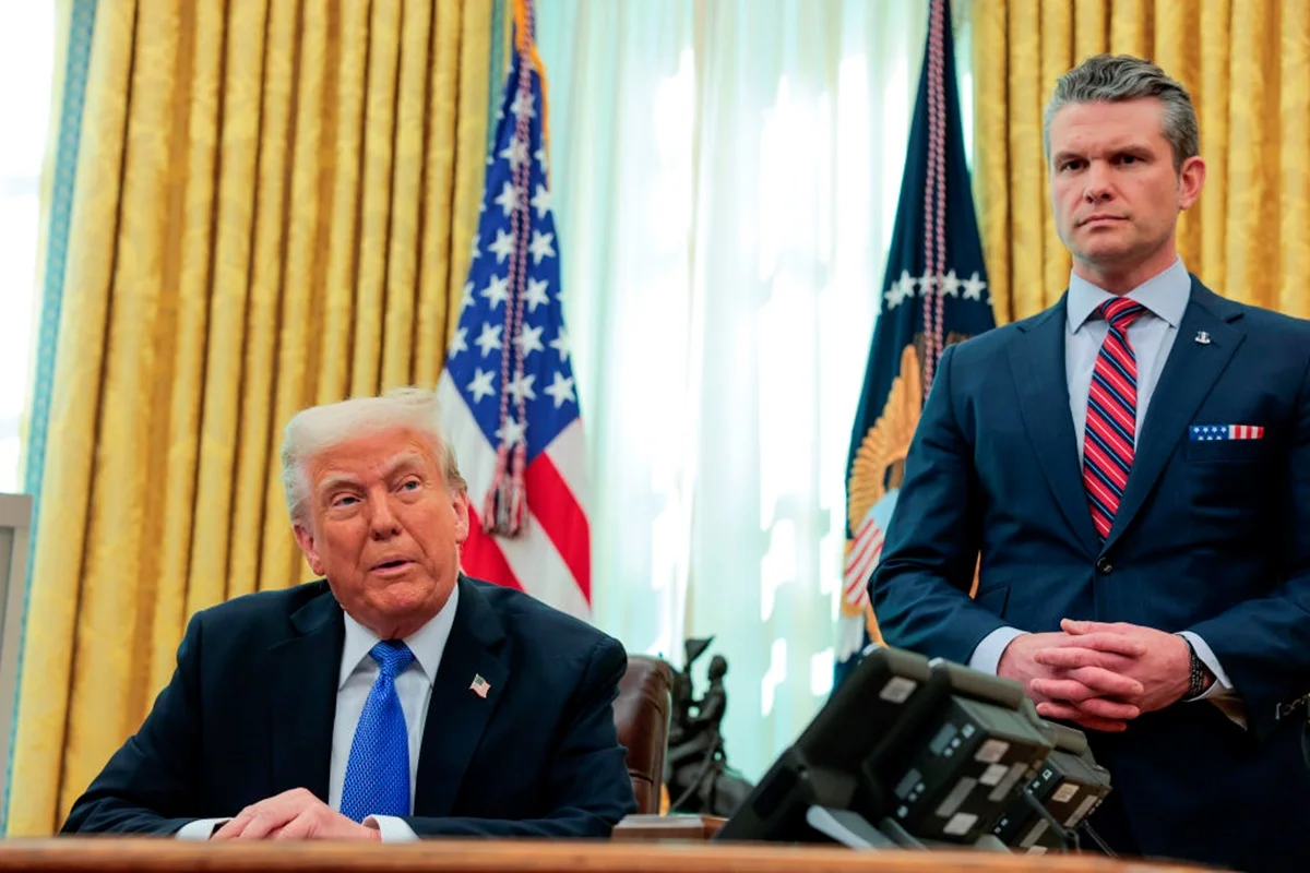 Trump diz estar "satisfeito" com Hegseth e descarta falta de mísseis
