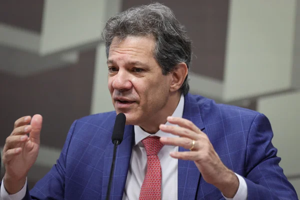 Após conversa entre Lula e Trump, EUA pede relatório de investigações