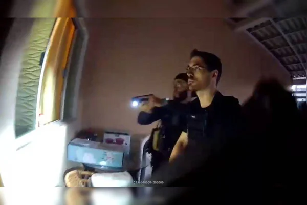 Momento da prisão do casal do crime