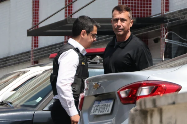 Veja momento da prisão de tenente-coronel acusado de matar a esposa PM