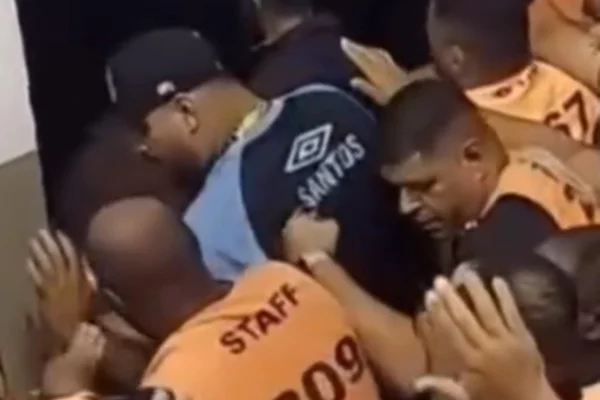 Torcida, Santos, invasão - Metrópoles