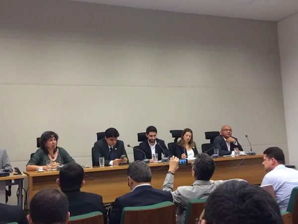 Presidente do Ibram não convence distritais sobre patrocínio privado a evento do órgão