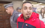 MC Kauan no momento da abordagem: rapper sorriu e disse ser "mais um brasileiro preso injustamente"