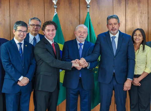 Lula agradece parlamentares após aprovação da intervenção federal