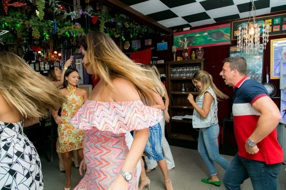 Empresária Juliana Barbosa celebra mais um ano de vida com feijoada - imagem 31 Empresária Juliana Barbosa celebra mais um ano de vida com feijoada - imagem 31
