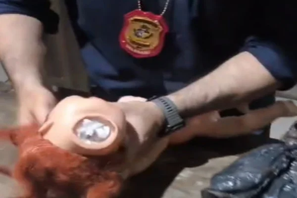 Traficante preso em Formosa escondia droga em cabeça de boneca