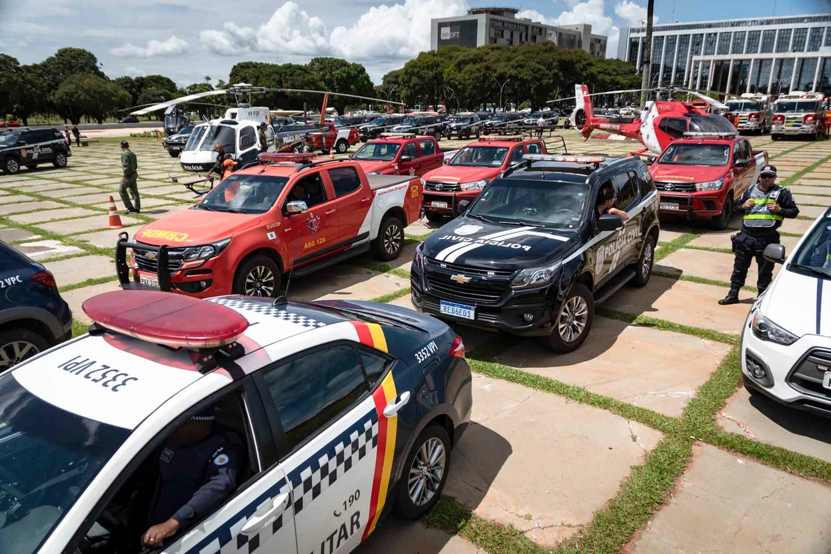 Viaturas das forças de segurança do DF