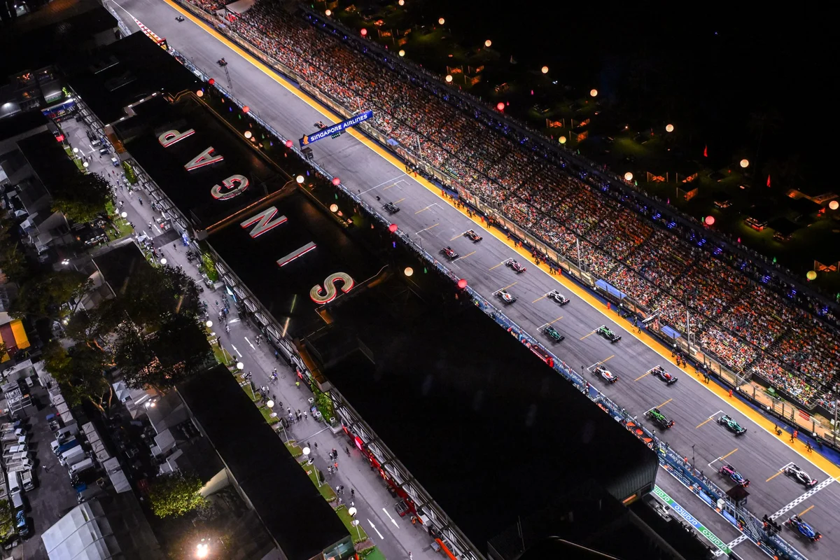 Fórmula 1: pole position é o trunfo de Max Verstappen no GP de Singapura - imagem 2 Fórmula 1: pole position é o trunfo de Max Verstappen no GP de Singapura - imagem 2