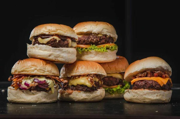 The BBurgers Brasília, Carlinhos Maia