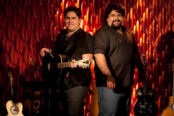 Veja ao vivo a live com show de César Menotti & Fabiano