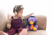 Música pode ajudar no desenvolvimento cerebral dos prematuros.
Segundo estudo, as melodias auxiliam no fortalecimento das redes neurais, comumente afetadas em bebês nascidos precocemente