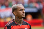 Wesley se despediu dos companheiros no Ninho do Urubu.