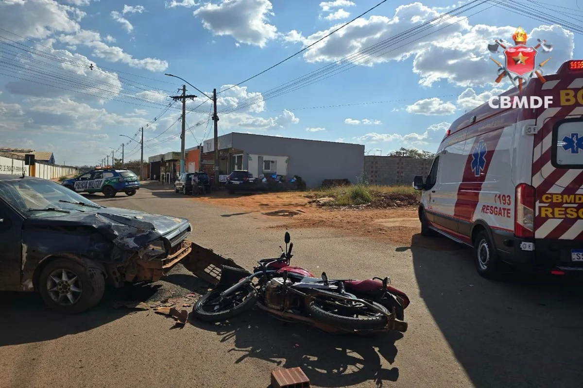 Acidente envolveu uma motocicleta Honda CG Fan e um Fiat Tipo na tarde desta sexta-feira (28/8), em Brazlândia Acidente envolveu uma motocicleta Honda CG Fan e um Fiat Tipo na tarde desta sexta-feira (28/8), em Brazlândia