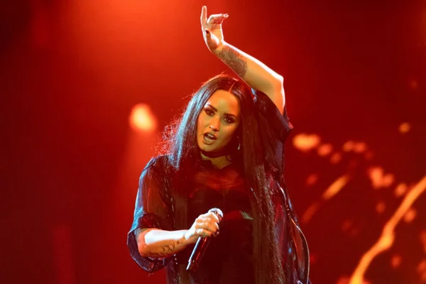 Demi Lovato é internada após sofrer overdose, diz site