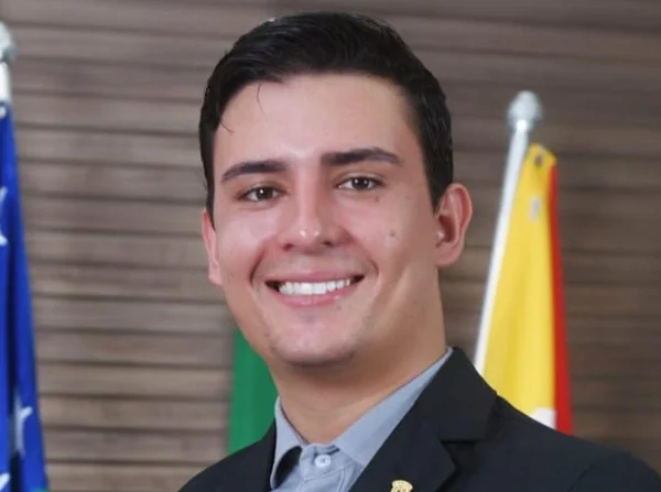 Vereador de 26 anos morre no interior de GO e deixa filho pequeno