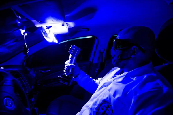 Morte de padre, feminicídios e afogamento: 17 mil crimes solucionados no DF com análise de digitais