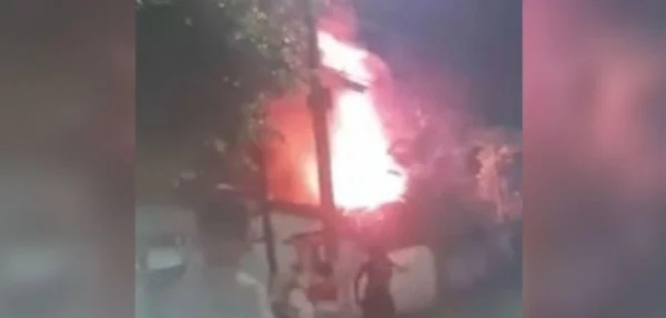 Casa pegando fogo após mulher acender vela em João Pessoa - Metrópoles