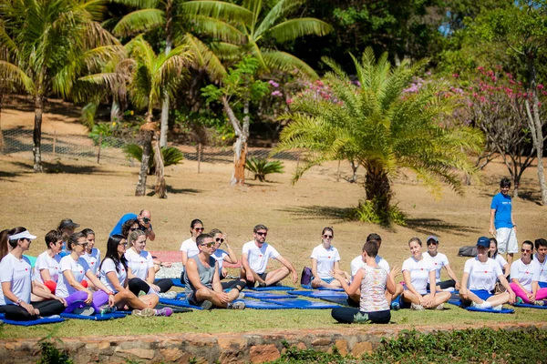 Treinar o bem: um exercício em prol de crianças carentes