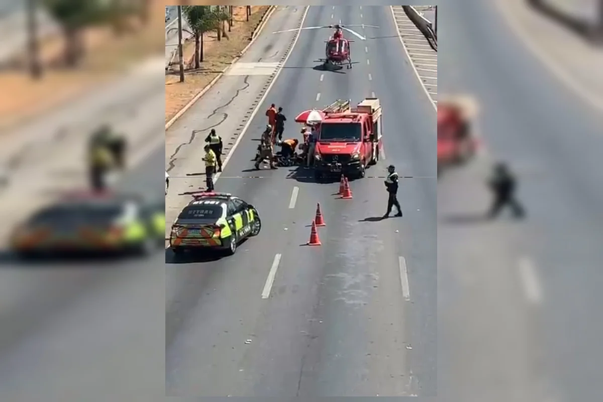 A vítima do atropelamento foi socorrida pelo Corpo de Bombeiros Militar do Distrito Federal (CBMDF)
A vítima do atropelamento foi socorrida pelo Corpo de Bombeiros Militar do Distrito Federal (CBMDF)