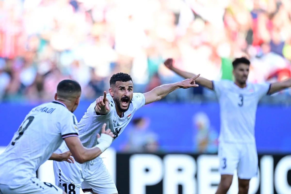 Dez minutos depois, o Iraque empatou o jogo com Aymen Hussein, com uma assistência de cruzamento do meio-campista Al-Ammari Dez minutos depois, o Iraque empatou o jogo com Aymen Hussein, com uma assistência de cruzamento do meio-campista Al-Ammari