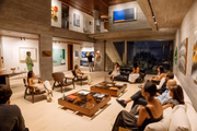 Convidados reunidos para encontro da Arte +, proposto por Lara Calaça