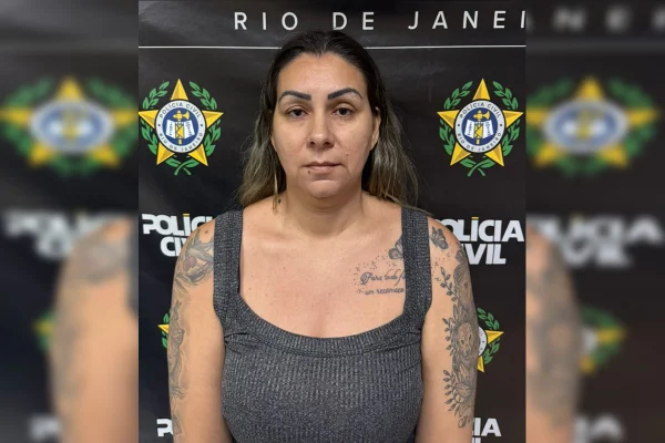 Homicídio e tráfico: ex de líder de facção catarinense é presa no RJ