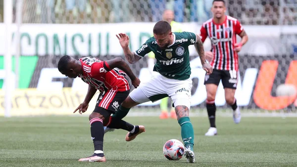 São Paulo e Palmeiras em clássico