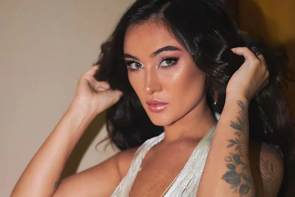 Cotada para o BBB, Gabi se despede do Melim: “Orgulhosa”