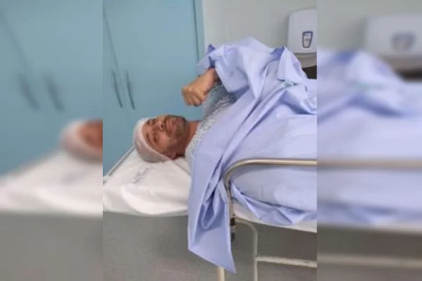 Imagem colorida de Daniel Silveira no hospital