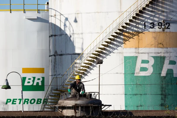 Loures intercedeu a favor de dona da JBS em disputa com a Petrobras