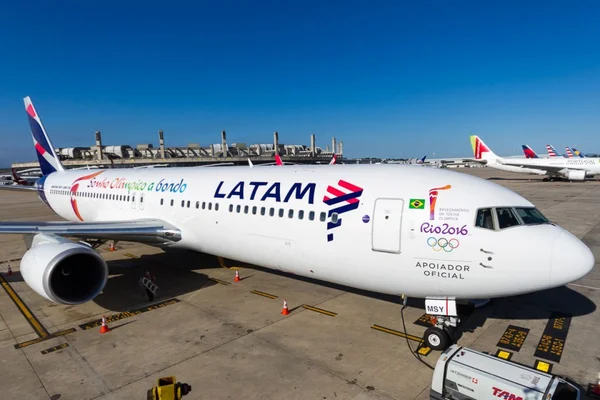 Latam anuncia voos extras para Brasília na alta temporada