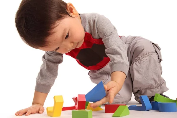 Os melhores brinquedos educativos para crianças de até 2 anos