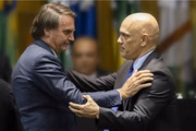 Bolsonaro tenta evitar julgamento por Moraes no STFMoraes