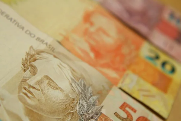 Saúde deposita hora extra de servidor neste sábado