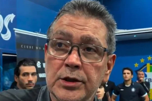 Print de um vídeo colorida de Tonhão, presidente do Remo - Metrópoles
