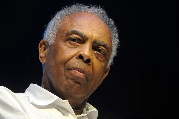 Gilberto Gil é internado no Rio de Janeiro, mas já teve alta