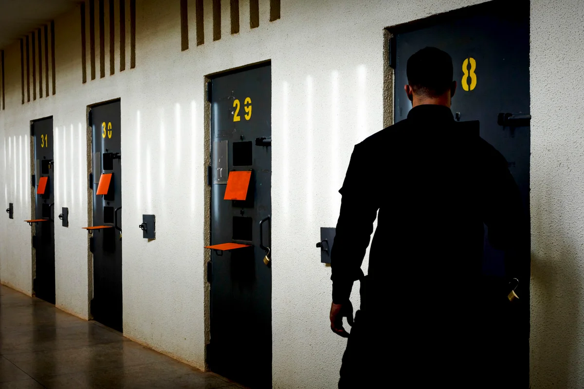 Uso de psicotrópicos atinge 77% dos detentos em presídio de segurança máxima
