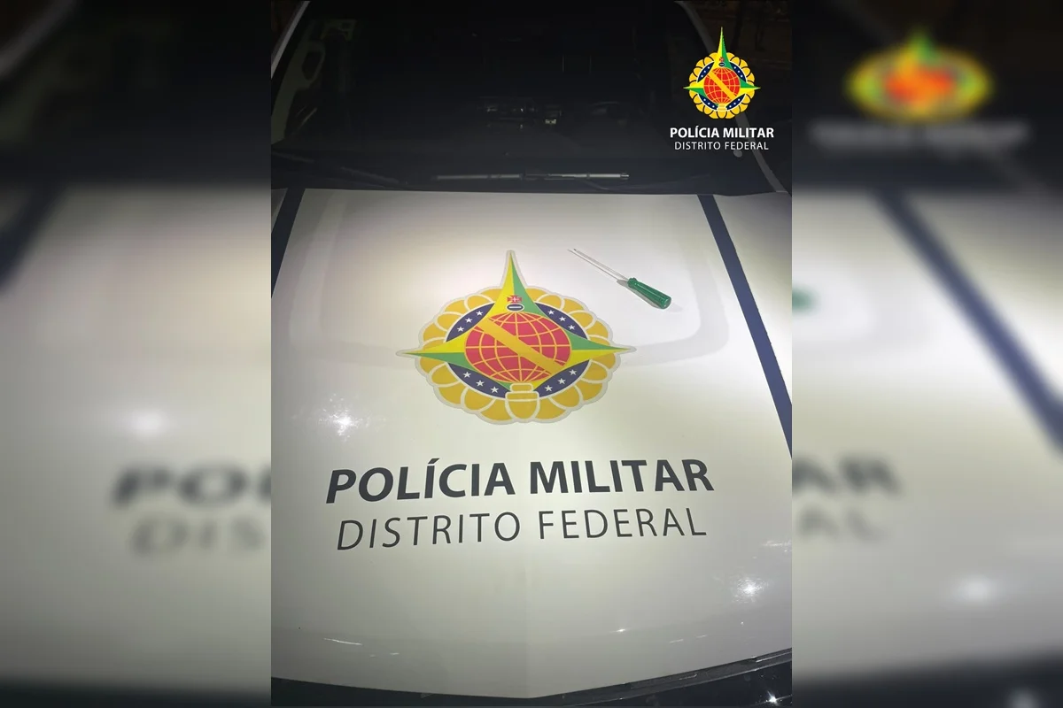Suspeito avançou contra os policias com uma chave de fenda Suspeito avançou contra os policias com uma chave de fenda