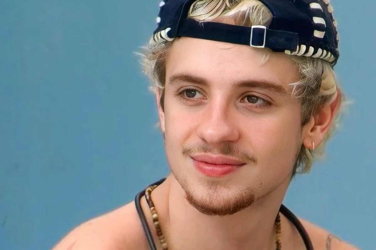 Juliano Floss anunciou o término com marina no dia 17 de agosto Juliano Floss anunciou o término com marina no dia 17 de agosto