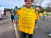 Manifestantes pedem impeachment de Moraes, Fachin e Barroso Manifestantes pedem impeachment de Moraes, Fachin e Barroso