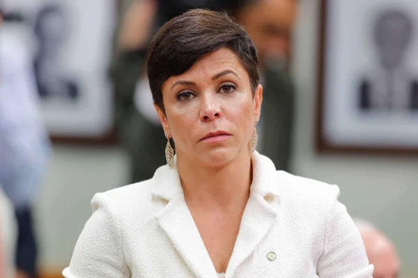 Apesar de Bolsonaro, filha de Roberto Jefferson mantém ataques a Moraes: “Não confio”