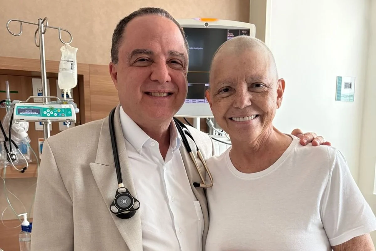 Roseana Sarney recebe alta após internação para tratar pneumonia Roseana Sarney recebe alta após internação para tratar pneumonia