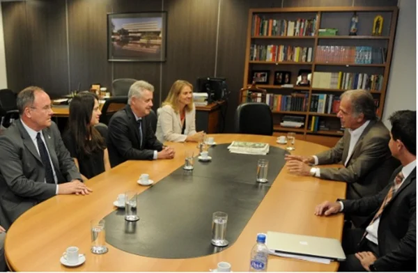 Rollemberg pede ao TCU autonomia para gerir Fundo Constitucional